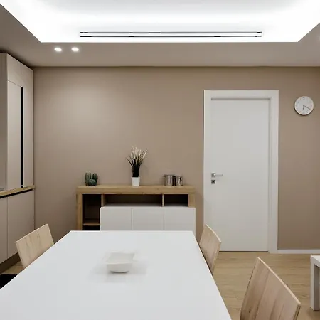 Aparthotel Habitat- Apartments&rooms *