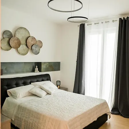 Habitat- Apartments&rooms Aparthotel *